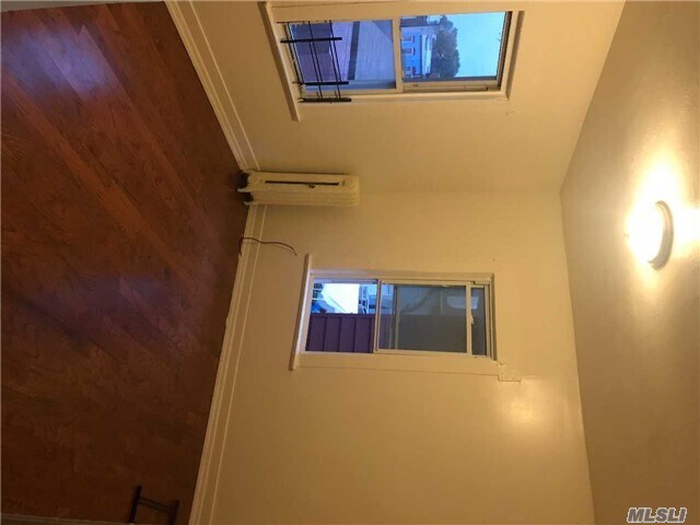 Building Photo - 97-21 Sanders Pl