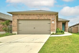 Building Photo - 11820 Sandy Lodge Ct