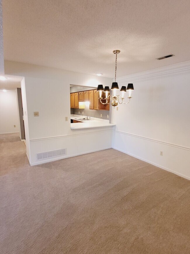 Foto del edificio - 2 Bed/ 2 Bath- Village South Condominiums