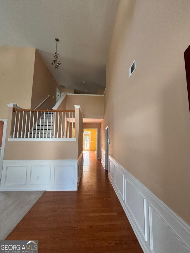 Foto del edificio - 6337 Windy Ridge Way