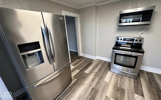 Building Photo - 110 N Grant Ave