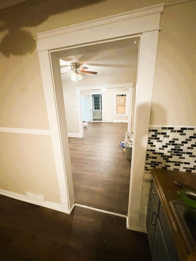 Foto del edificio - Bright & Spacious 3-Bed Home in Cleveland!