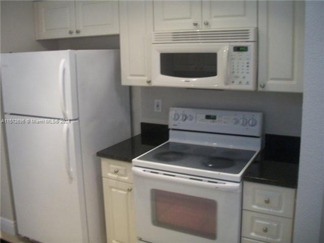 Foto del edificio - 21000 SW 87th Ave