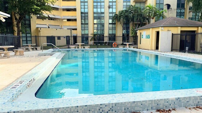 Foto del edificio - 11780 SW 18th St