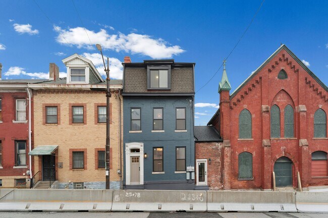Foto del edificio - 2035 Forbes Ave