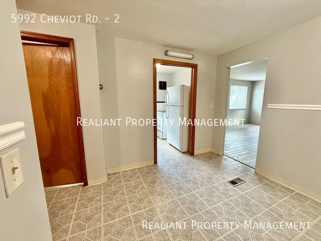 Foto del edificio - 5992 Cheviot Rd