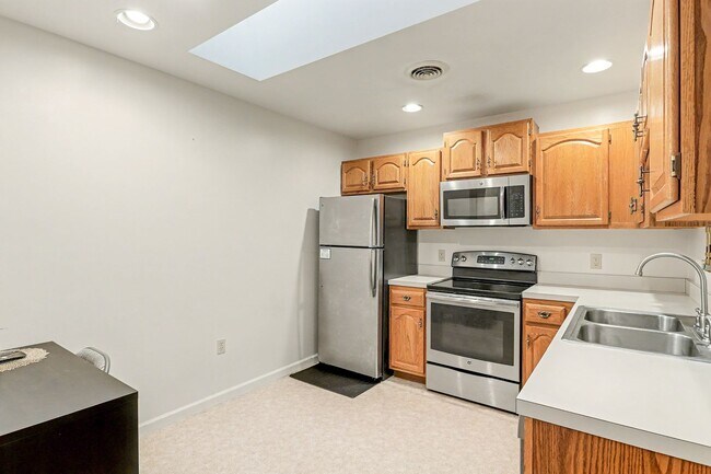 Foto del edificio - One level two bedroom, two bathroom home