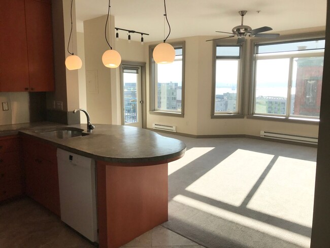 Foto del edificio - Belltown Court 2 Bedroom 2 Bath Condo with...