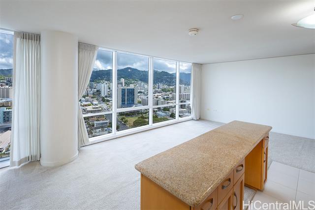 Building Photo - 1296 Kapiolani Blvd