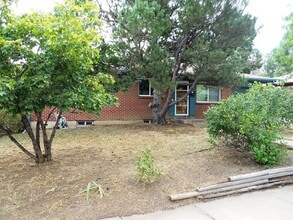 Building Photo - 270 S 41st St