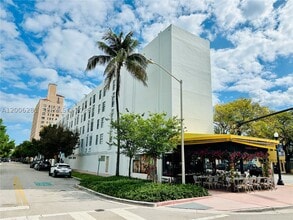 Building Photo - 710 Washington 321
