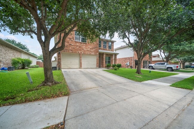 Building Photo - 5 Bedroom/3.5 Bath Kramer Farm Subdivision