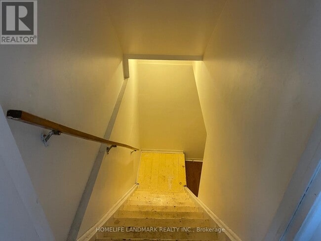 Building Photo - 90 Crittenden Square