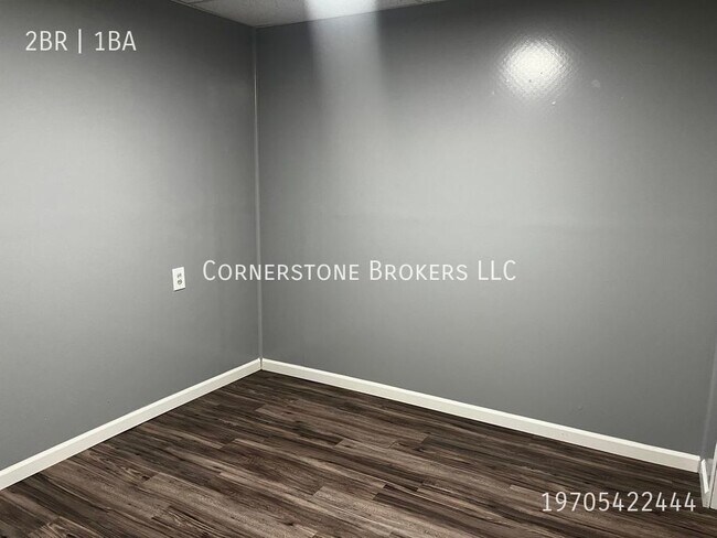 Building Photo - PRICE REDUCED on this Renovated duplex apa...