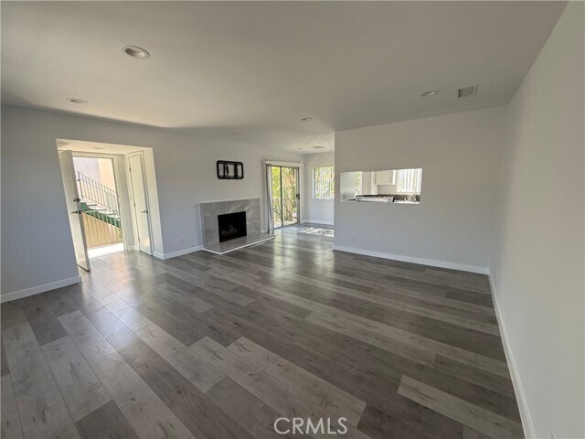 Foto principal - 10214 McClemont Ave