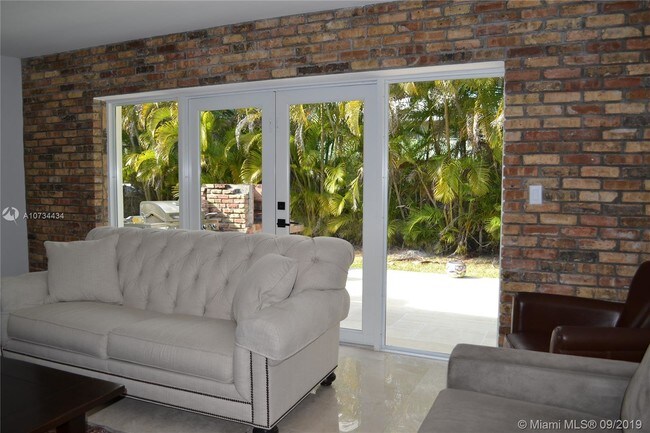 Foto del edificio - 7111 SW 92nd St