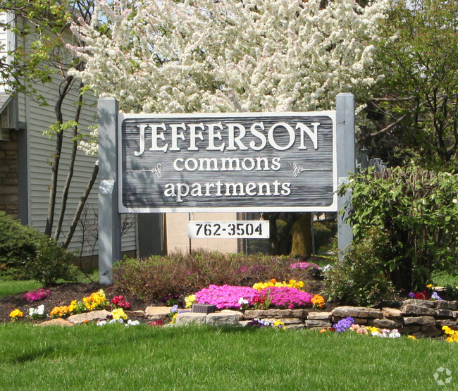 Building Photo - Jefferson Commons Apt LLC