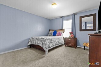 Building Photo - 202 W Gemini Ln