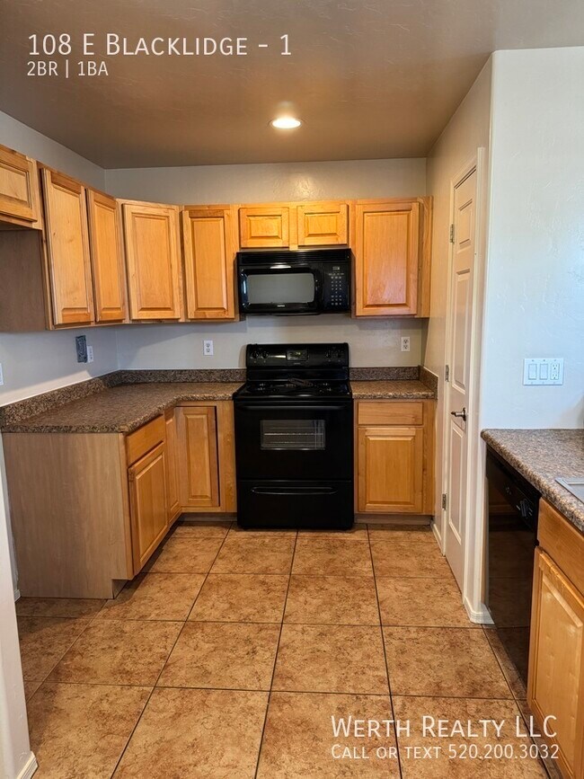 Building Photo - 108 E Blacklidge Dr