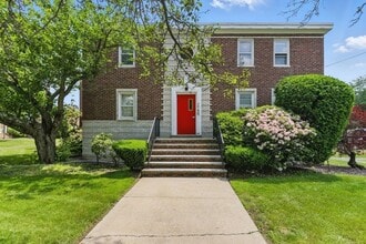 Building Photo - 42 Newman Rd