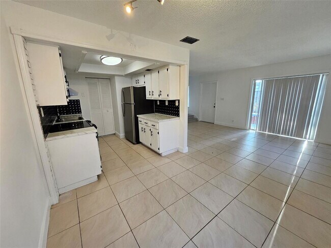 Foto del edificio - 2118 NW 59th Terrace