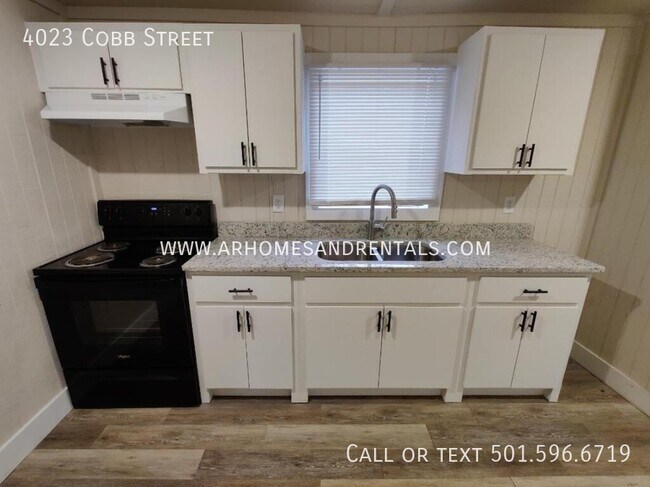 Building Photo - 4023 Cobb Street | $1095 | 3 beds, 1 full ...