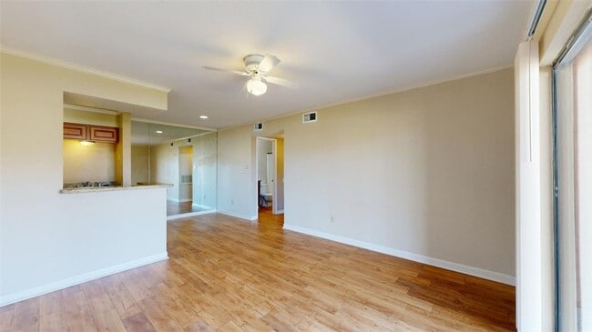 Foto del edificio - 904 University Oaks Blvd