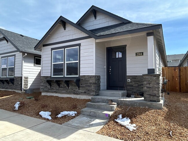 Foto del edificio - 3 Bedroom / 2 Bathroom Home in NW Redmond