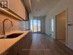 Primary Photo - 2020-2020 Bathurst St