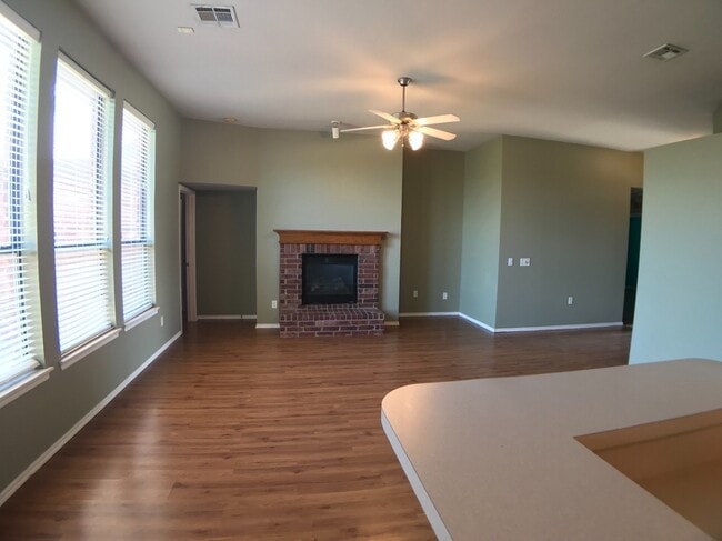 Foto del edificio - 16224 Panther Way