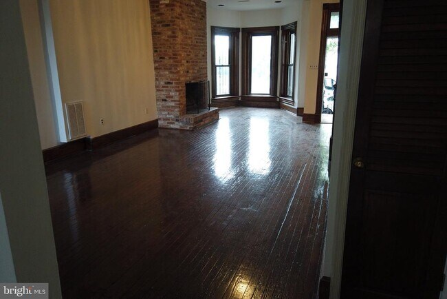 Foto del edificio - 604 9th St NE