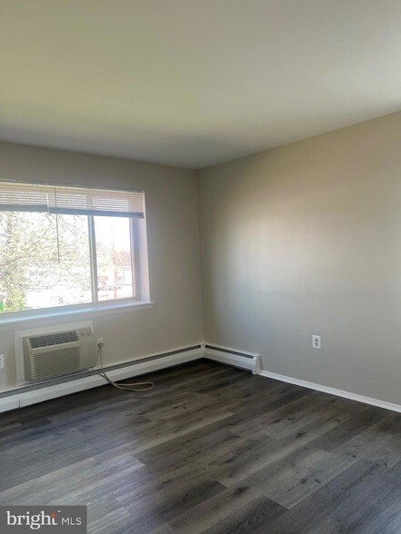 Foto del edificio - 2330 Glendale Terrace