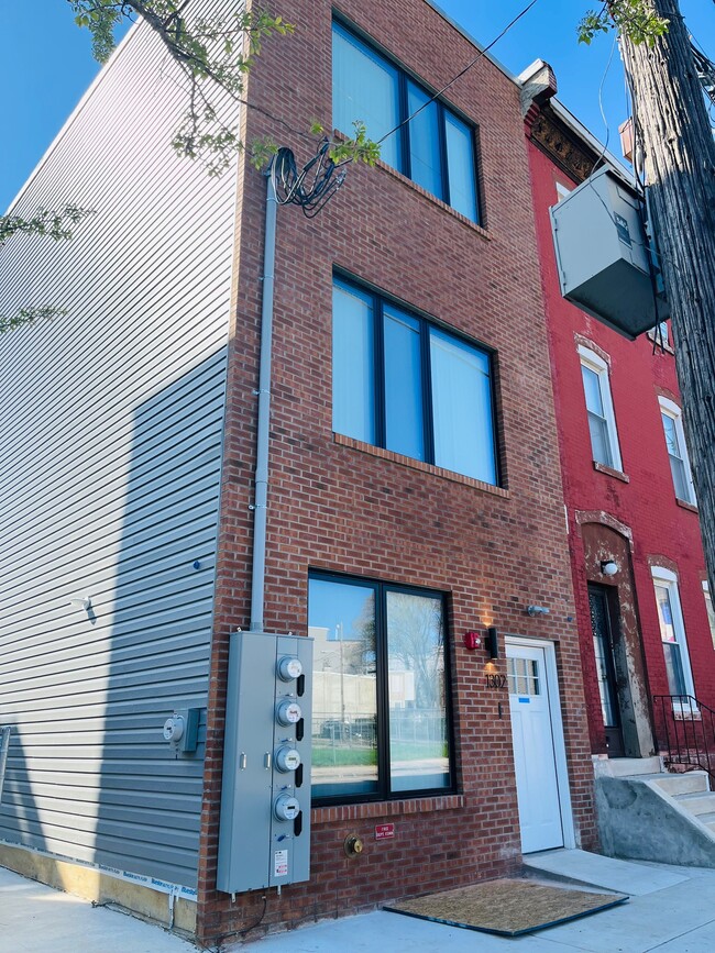 Building Photo - 1302 N 22nd St