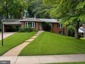 Building Photo - 3329 Military Dr