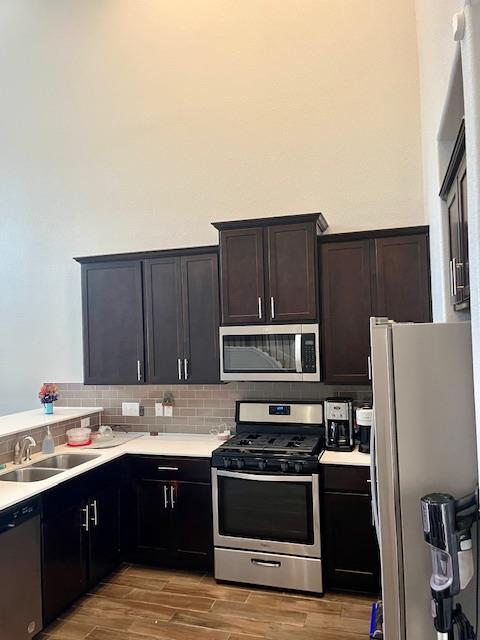 Foto del edificio - 2214 S Lakeline Blvd