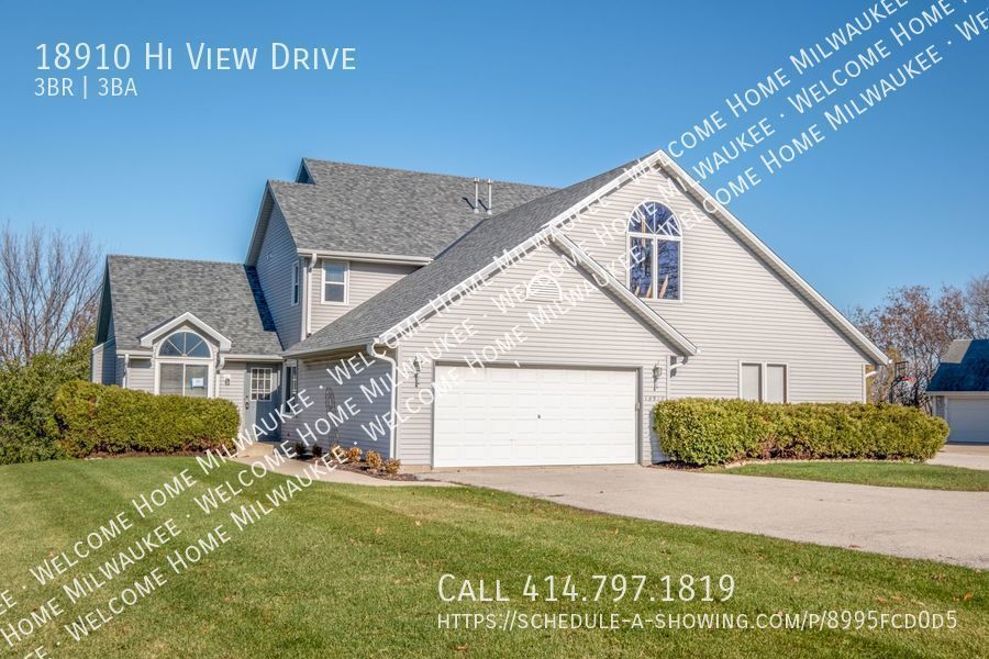 Primary Photo - Welcome to this Gorgeous Brookfield 3 Bedr...