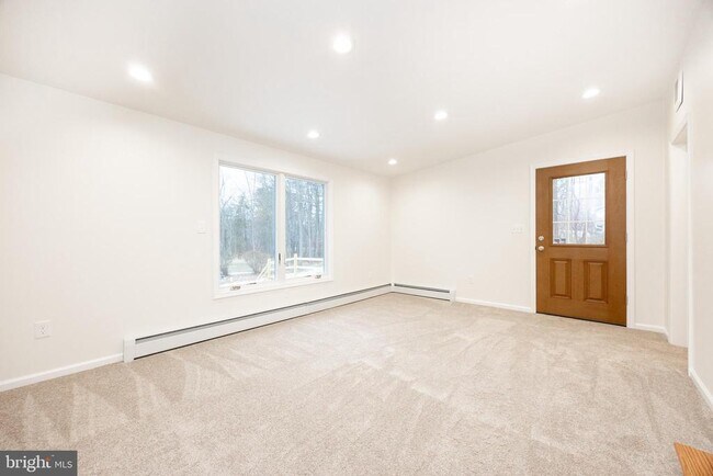 Foto del edificio - 5816 Upper Ridge Rd