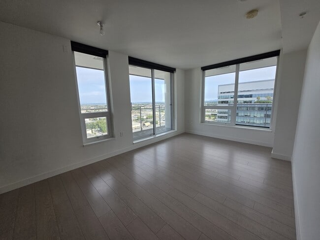 Building Photo - 455-2455 SW Marine Dr