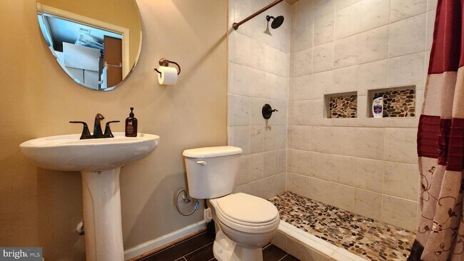 Building Photo - 9128 Aventon Ct