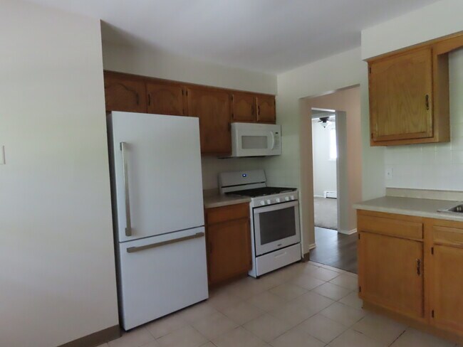 Building Photo - 14405 S Ravinia Ave