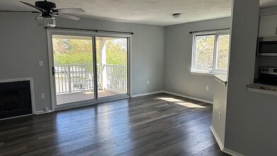 Building Photo - 1009 Autumn Woods Ln