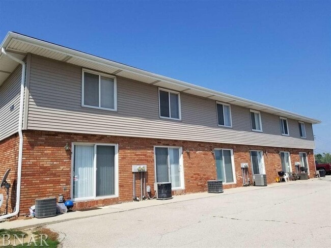 Building Photo - 1500 Dustin Dr