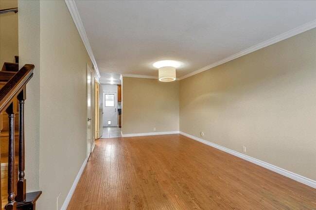 Building Photo - 37 Harkness Ave