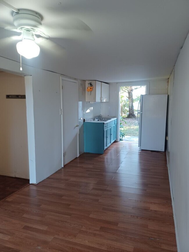 Foto del edificio - 8305 McDaniel Dr