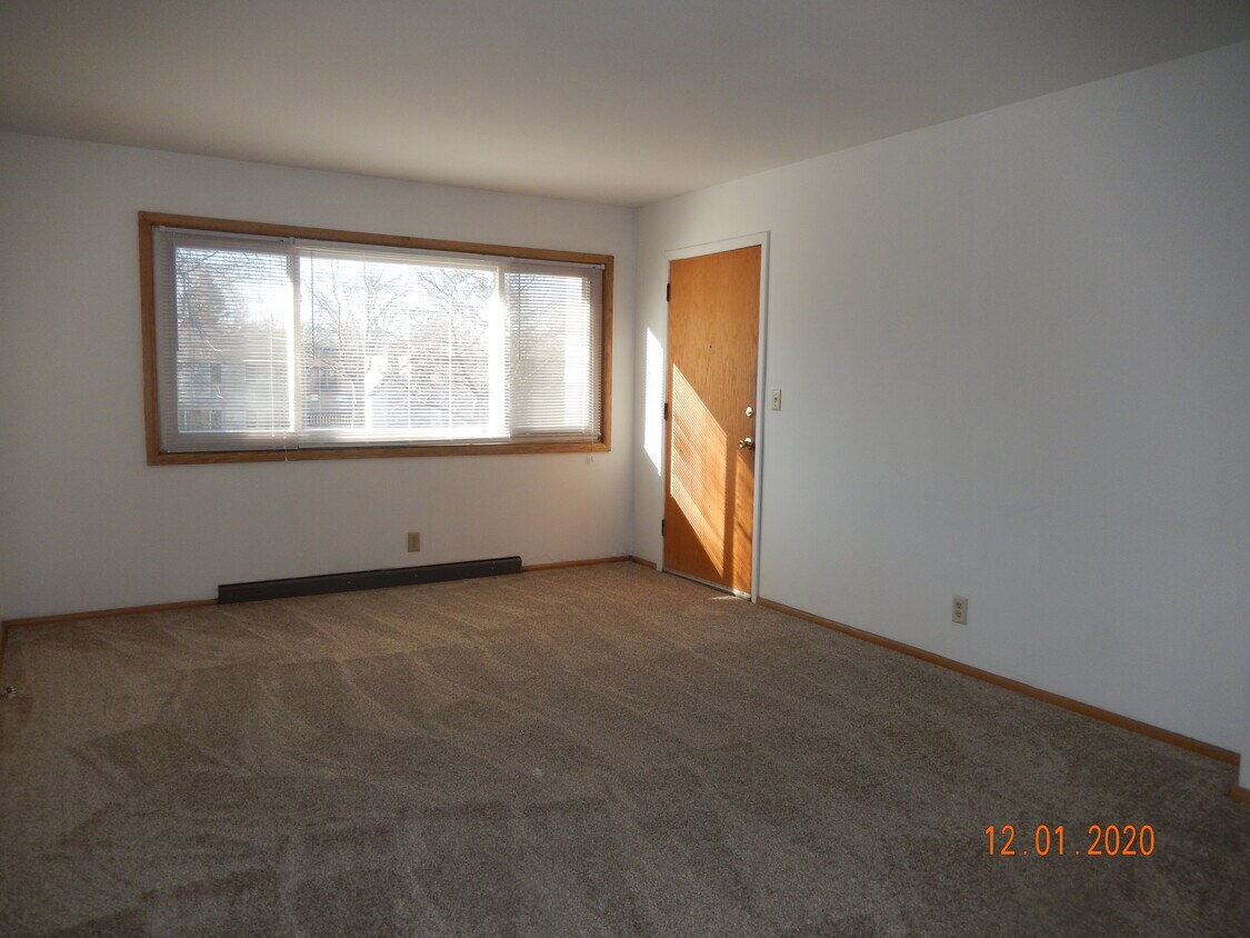 Primary Photo - 5888 S Honey Creek Dr