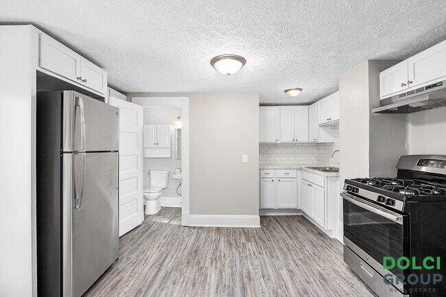 Foto del edificio - 848 Crescent St NE