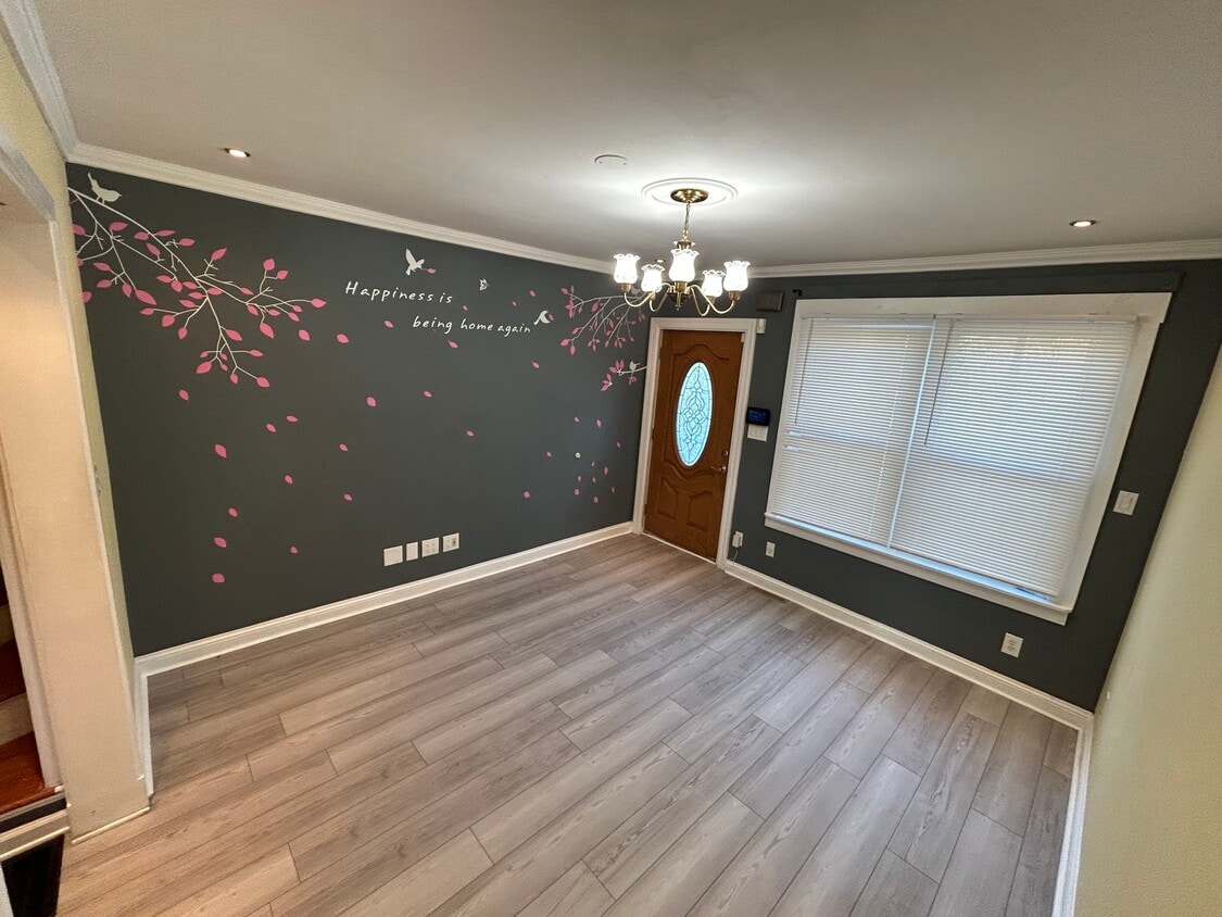 Foto principal - 1216 Elm St