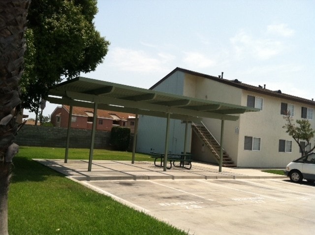 Building Photo - New Brittany Terrace
