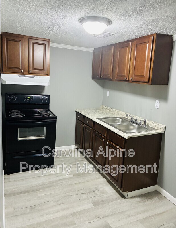 Foto del edificio - 1021 Dodd St