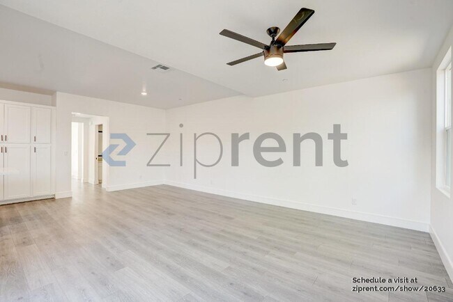 Foto del edificio - 2203 Versaro Dr